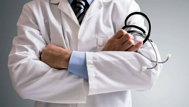 El masaje terapéutico del médico